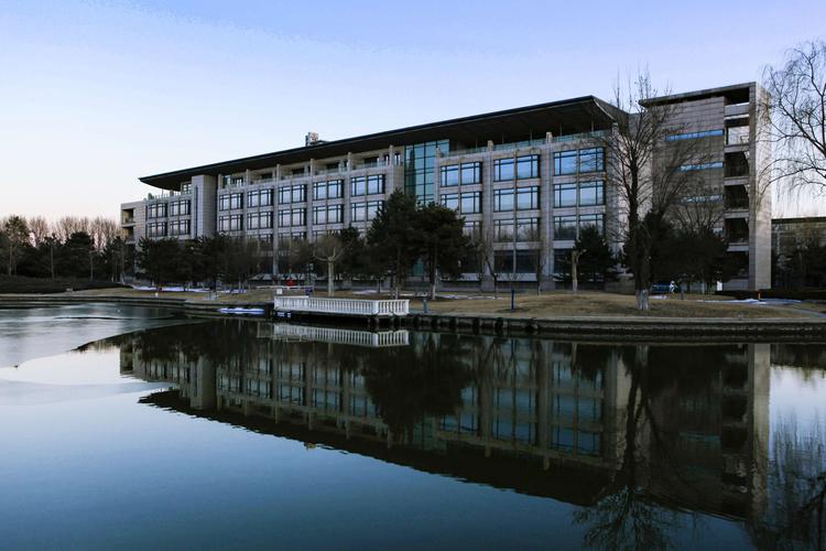 雅安航空工业联合技工学校，雅安航空工业联合技工学校是公业还是私业